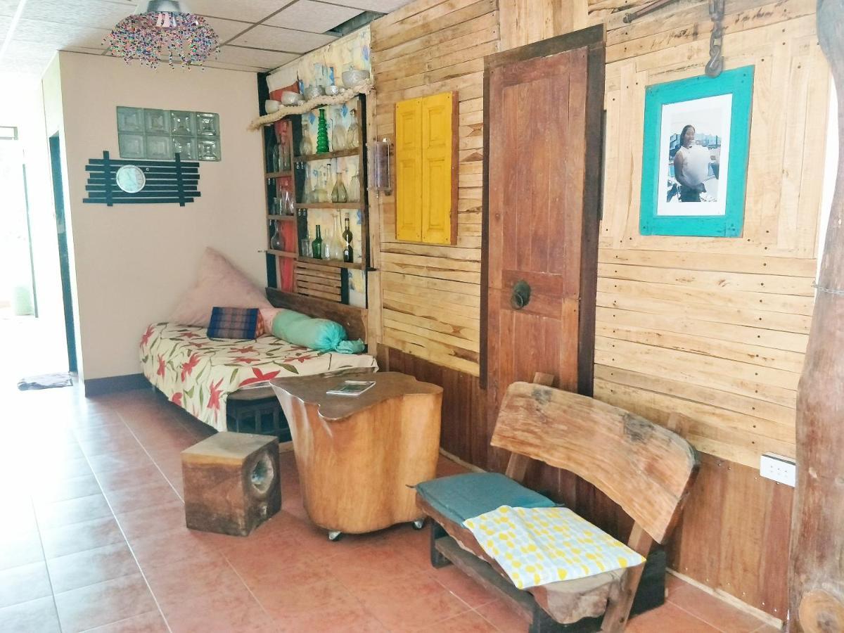 טראט Baan Jaidee Guesthouse מראה חיצוני תמונה